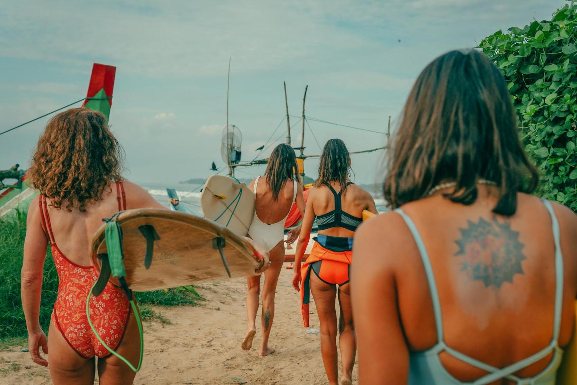 Lucky'S Surf Camp Bed & Breakfast Weligama Luaran gambar