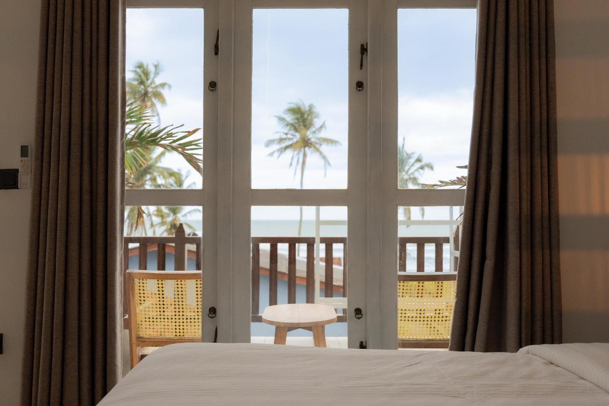 Lucky'S Surf Camp Bed & Breakfast Weligama Luaran gambar