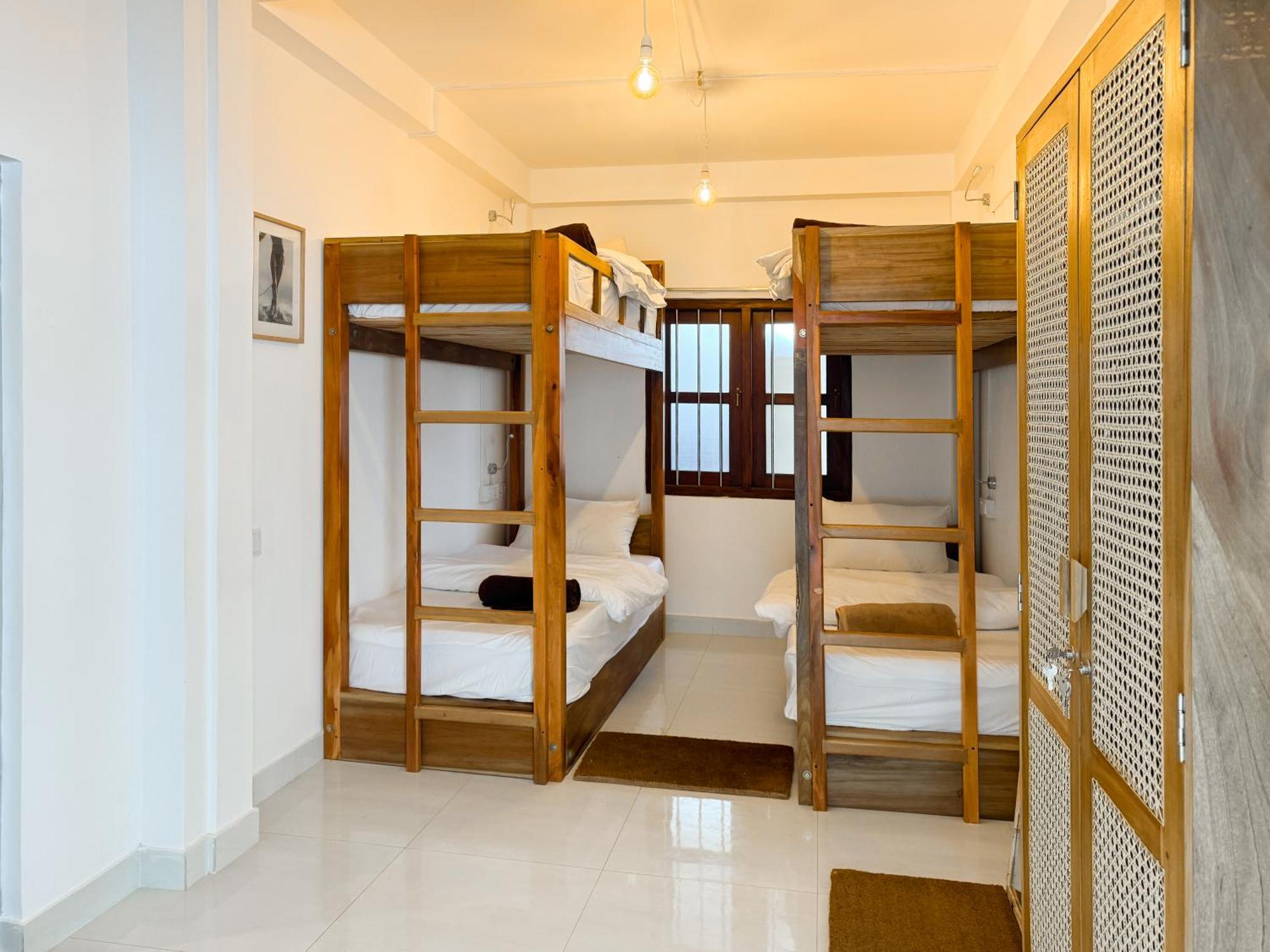 Lucky'S Surf Camp Bed & Breakfast Weligama Luaran gambar