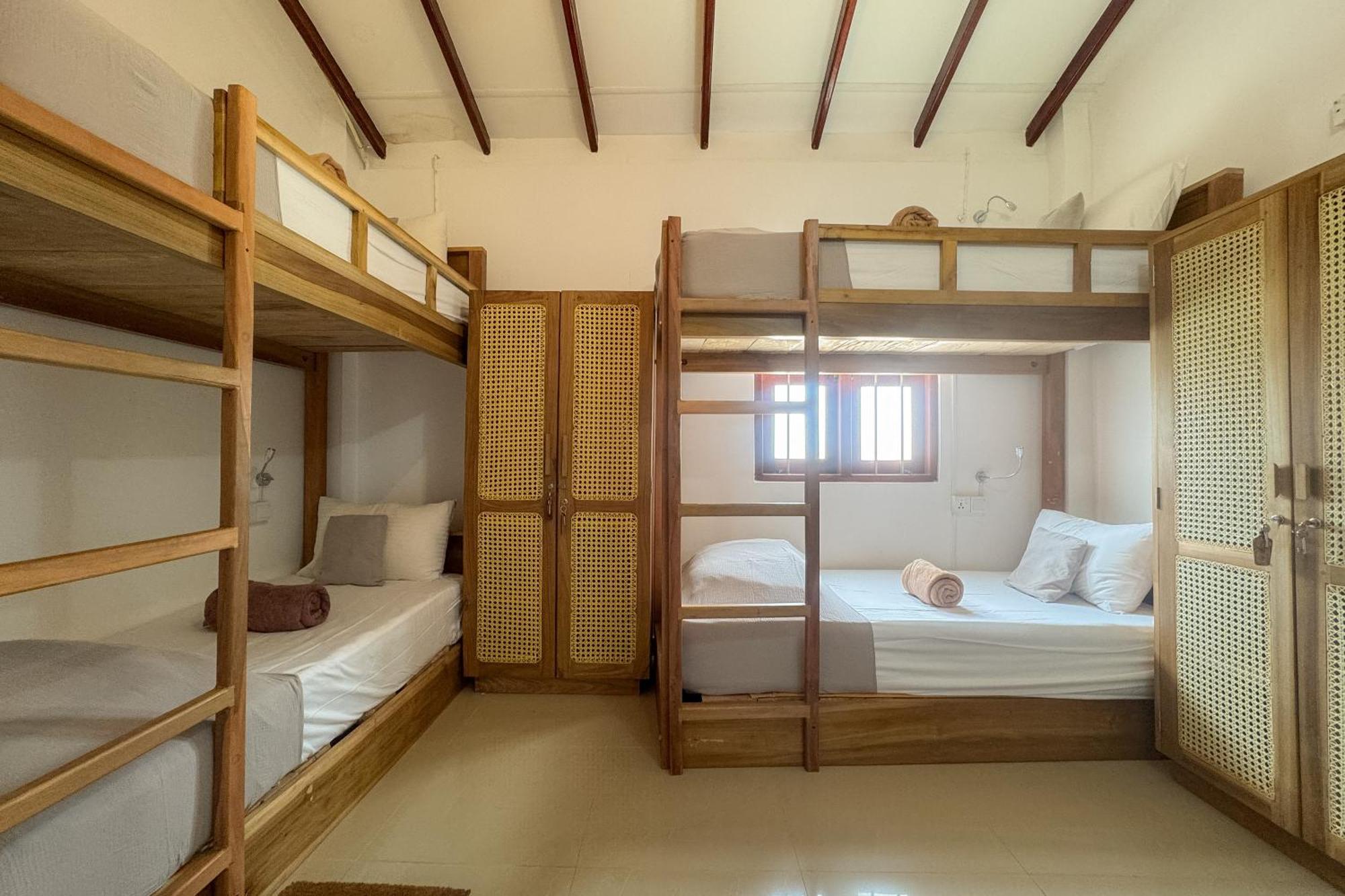 Lucky'S Surf Camp Bed & Breakfast Weligama Luaran gambar